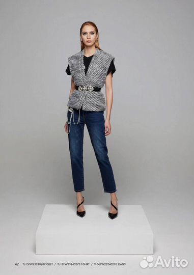 Продам жилет с ремнем. Новый с биркой. Италия