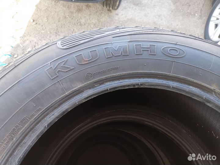 Kumho Road Venture APT KL51 255/60 R18 112V