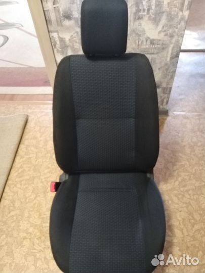 Переднее сиденье на Гранту