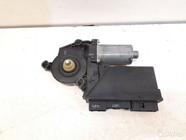 Мотор стеклоподъемника передний левый Audi A4 B7