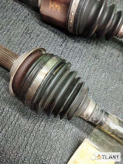 Привод передний правый toyota aqua