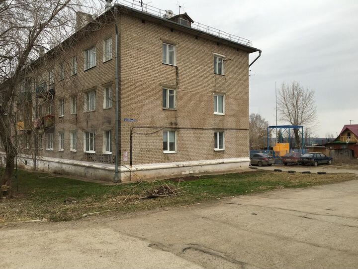 2-к. квартира, 45 м², 1/3 эт.