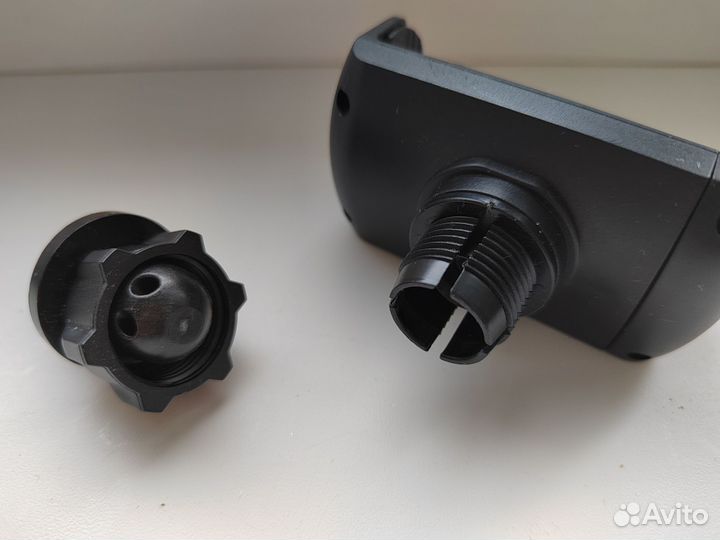 Держатель для телефона в машину