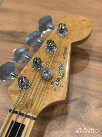 Бас-гитара Fender Jazz Bass