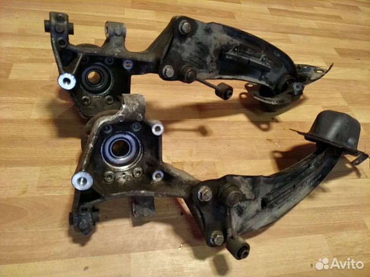 Кулак задний Audi Q3 Skoda Yeti Passat B6 Tiguan