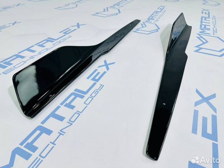 Накладки на пороги BMW G14 G15 G16 чёрный глянец