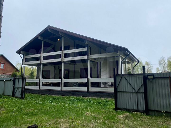 Дом 195 м² на участке 18 сот.