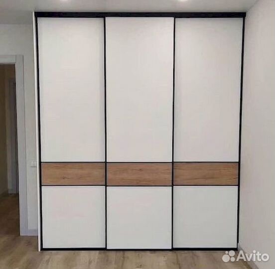 Шкаф двухстворчатый