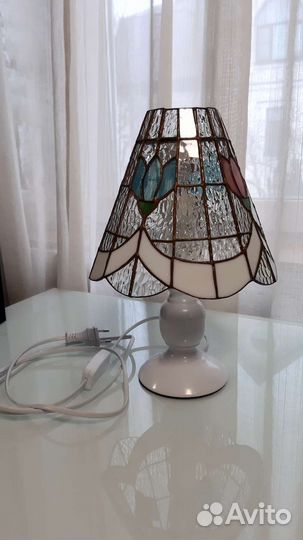 Лампа настольная витражная в стиле Тиффани