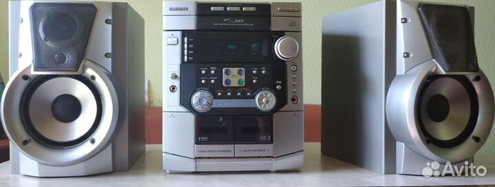 Музыкальный центр