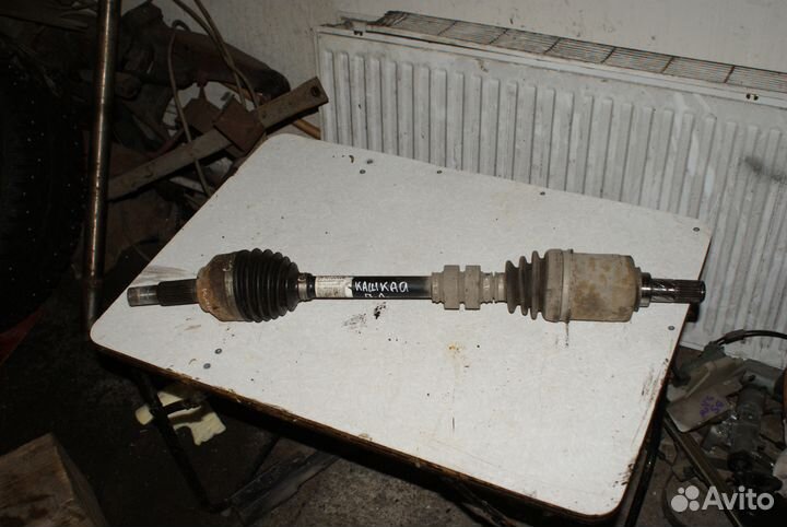 Передняя левая полуось Nissan Qashqai J10