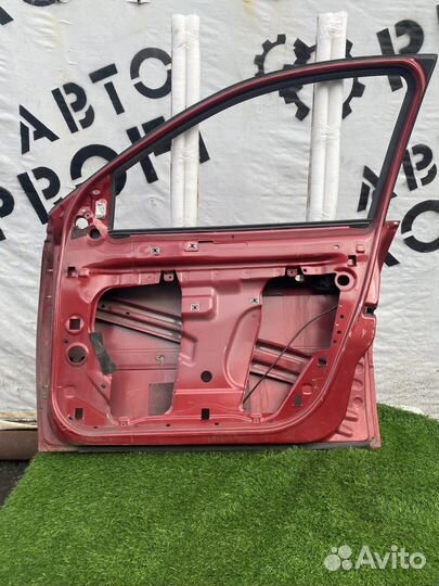 Дверь передняя правая Renault Megane