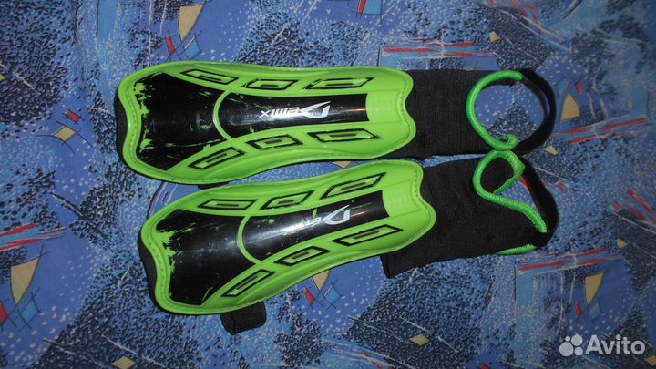 Щитки футбольные детские