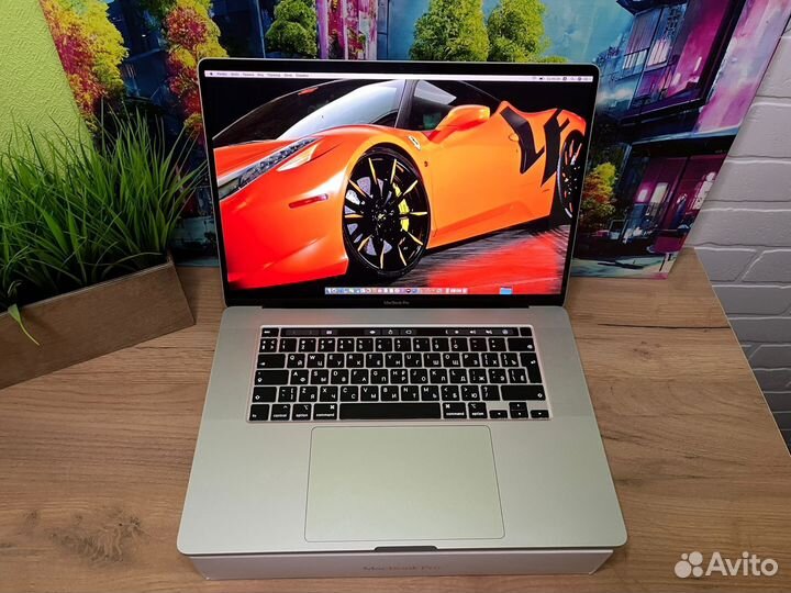 Macbook pro 16 2020 i9-16гб-1000gb Мощный