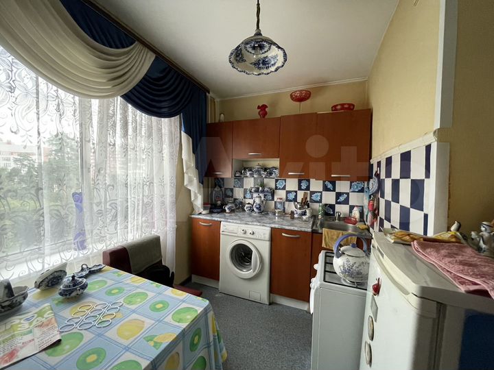 2-к. квартира, 42 м², 6/10 эт.