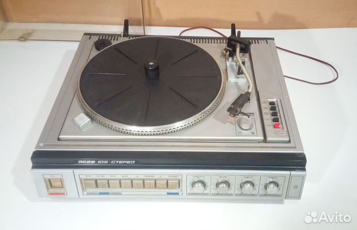 Вега -109 стерео виниловый проигрыватель