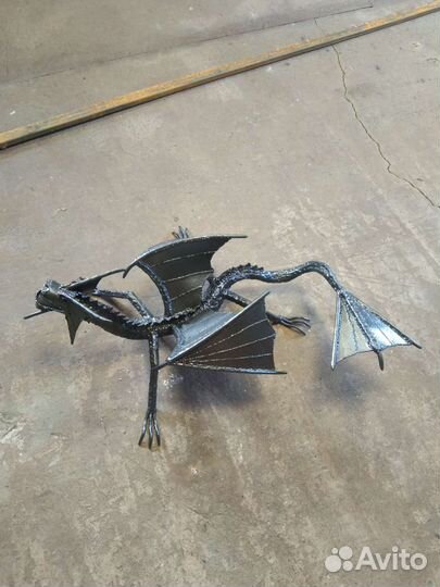Дракон металлический