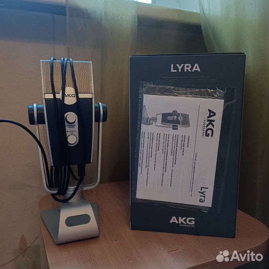 AKG Lyra микрофон