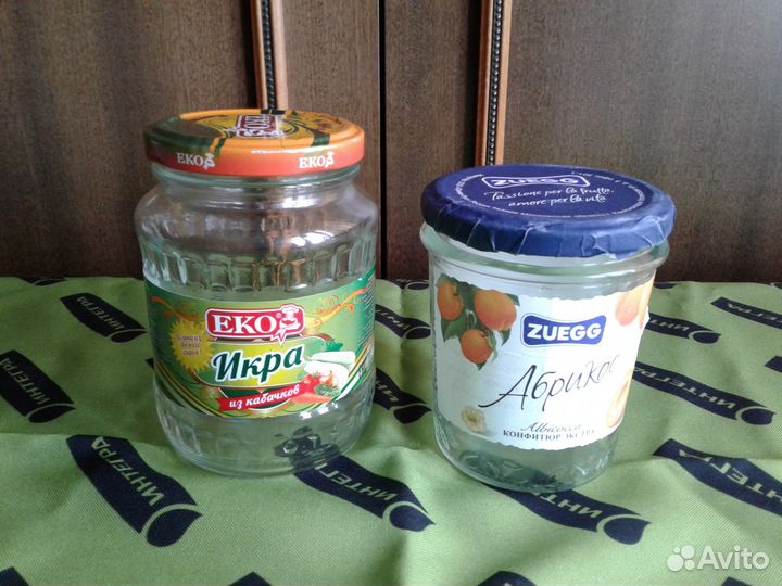 Банки стеклянные с винтовыми крышками 0.5-0,37л