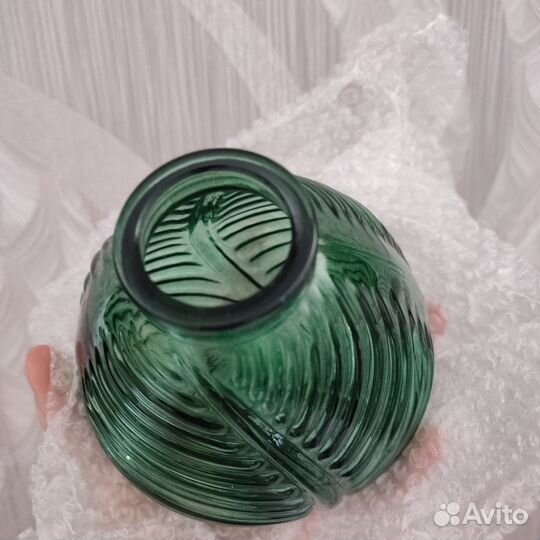 Ваза для цветов зеленое стекло