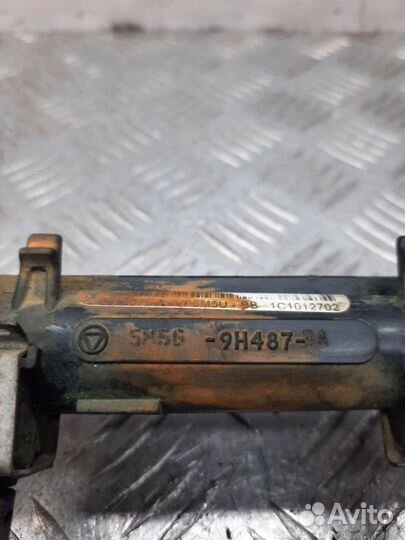 Топливная рампа Ford Focus хэтчбэк 3 дв. 1.4 asda