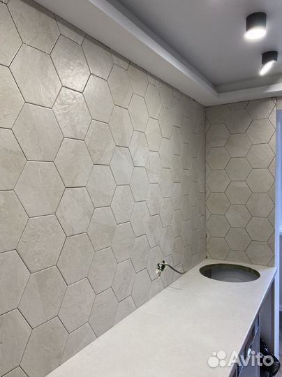 Плиточник укладка плитки