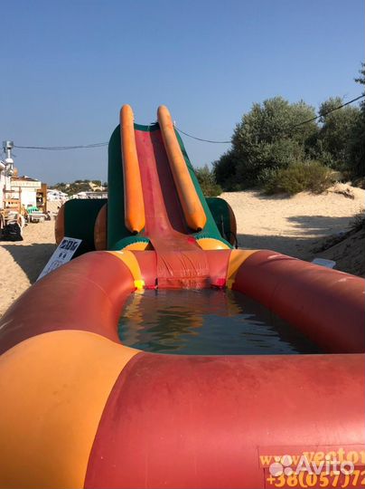 Надувная горка с бассейном