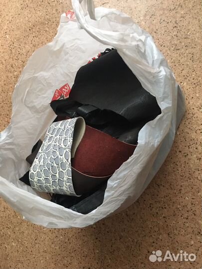 Кусочки, обрезки кожи отдам