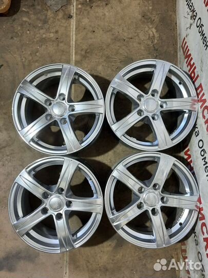 Литые диски R15 5*114,3 d60,1