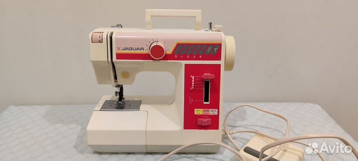 Швейная машинка Jaguar Mini б/у,Япония