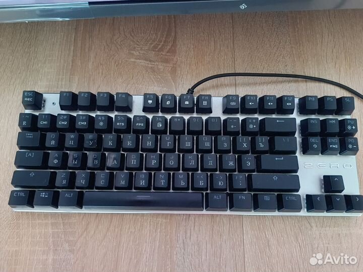 Игровая механическая клавиатура с RGB подсветкой