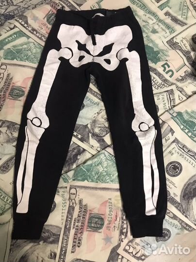 Отдам штаны с начесом на рост 140