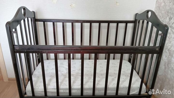 Детская кроватка