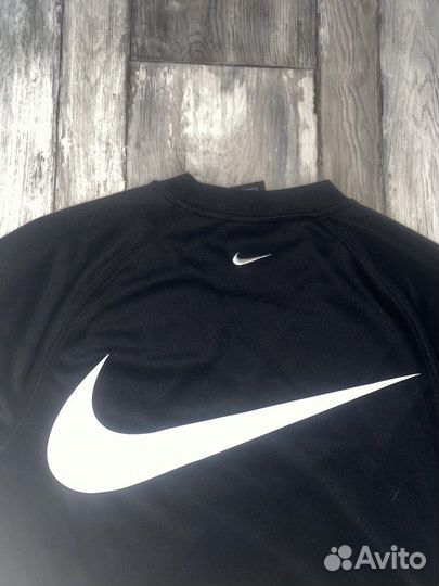 Свитшот Nike swoosh