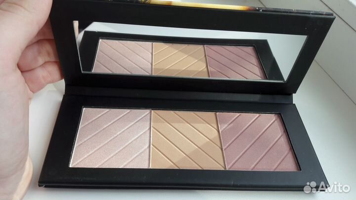 Yllozure Палетка скульптурирующей пудры Галатея