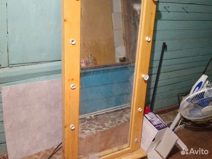 Гримерное зеркало