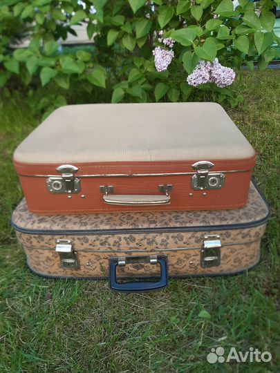 Чемоданы разных времён