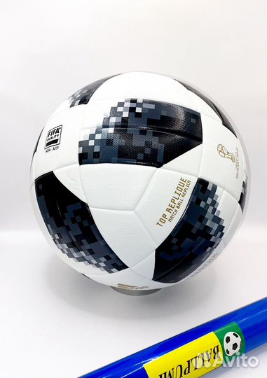 Футбольный мяч adidas telstar fifa 2018