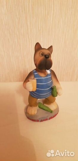 Статуэтки разные