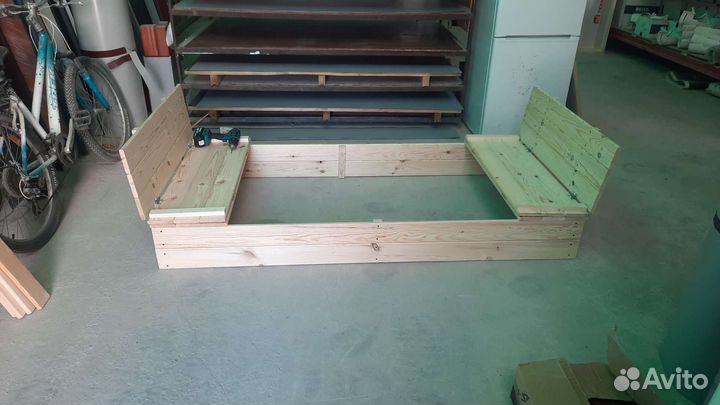 Песочница с крышкой