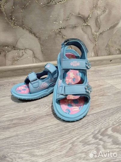 Босоножки для девочки