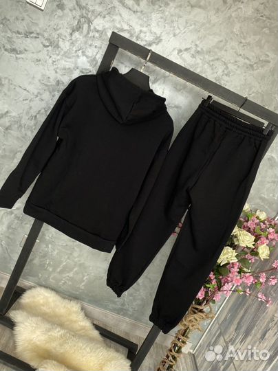 Спортивный костюм женский prada