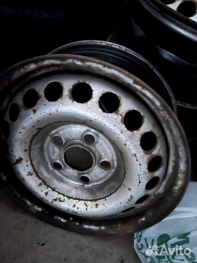 Диски штампованые оригинальные на vw t5