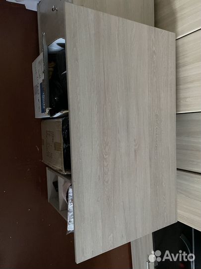 Продам стол