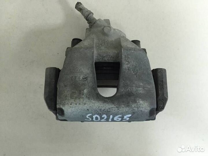 Суппорт передний правый Ford Focus 2 DB 2008-2011