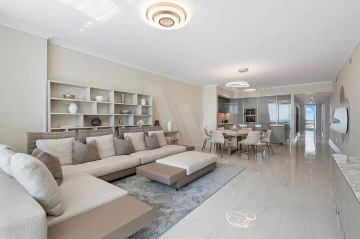 2-к. квартира, 95 м², 17/21 эт.