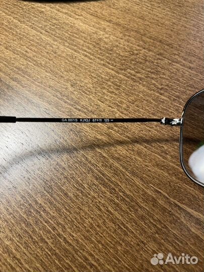 Солнцезащитные очки Giorgio Armani