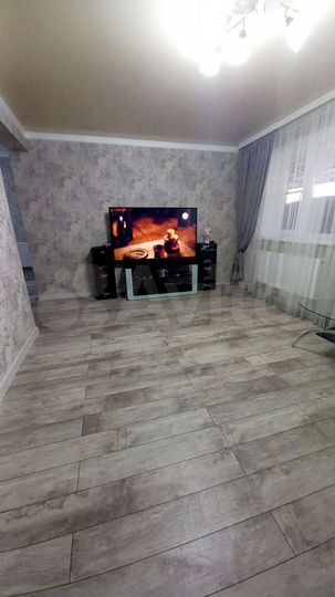 Дом 219 м² на участке 6 сот.