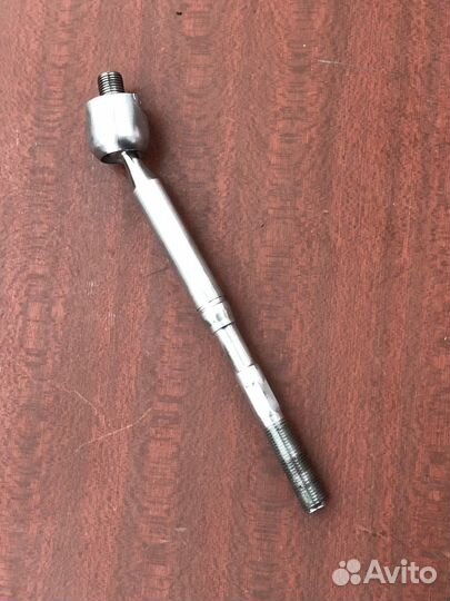 Тяга рулевая Toyota Yaris