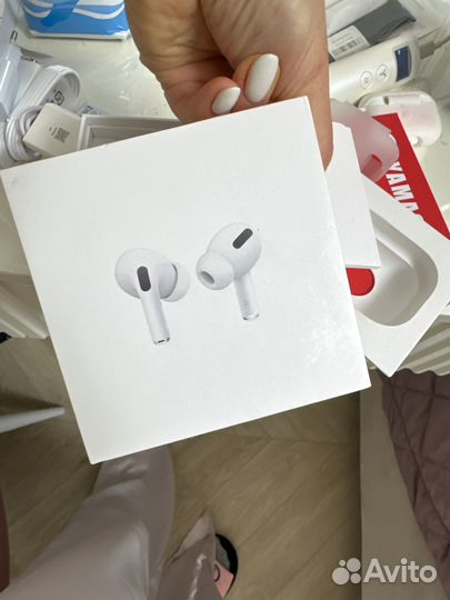 Зарядка usb и насадки на наушники Apple